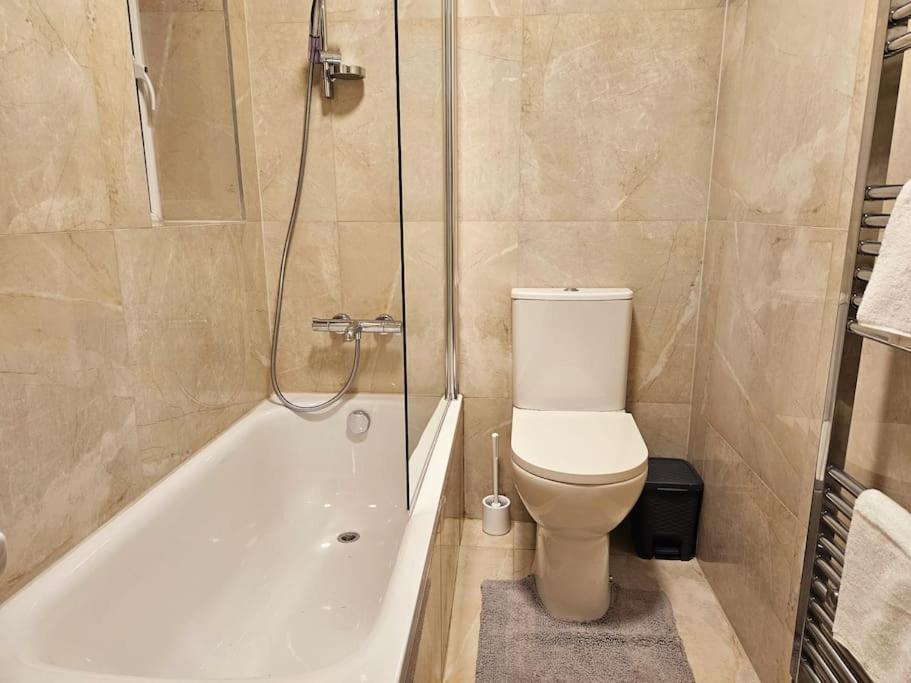 Wonderful Apartment In Wembley London Exterior foto